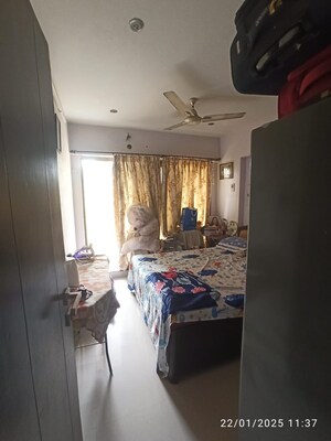 Bedroom in 2 BHK Apartment at Andheri East – for Sale