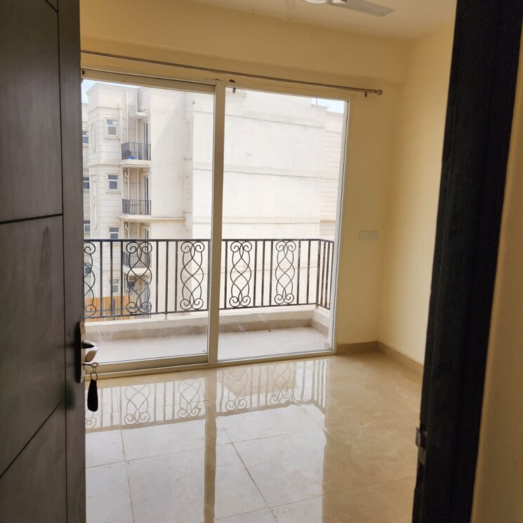 Room, signature-the-serenas 2 Bedroom 614 Sq.Ft. Apartment In Sohna Sector 33 Gurgaon 8440233