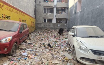 Plot For Sale in Deep Apartments, Dlf Ankur Vihar