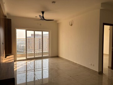 Room in 3 BHK Apartment at Prestige Waterford, Whitefield – for Rent