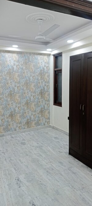 Room in 3 BHK Builder Floor at Govindpuri – for Sale