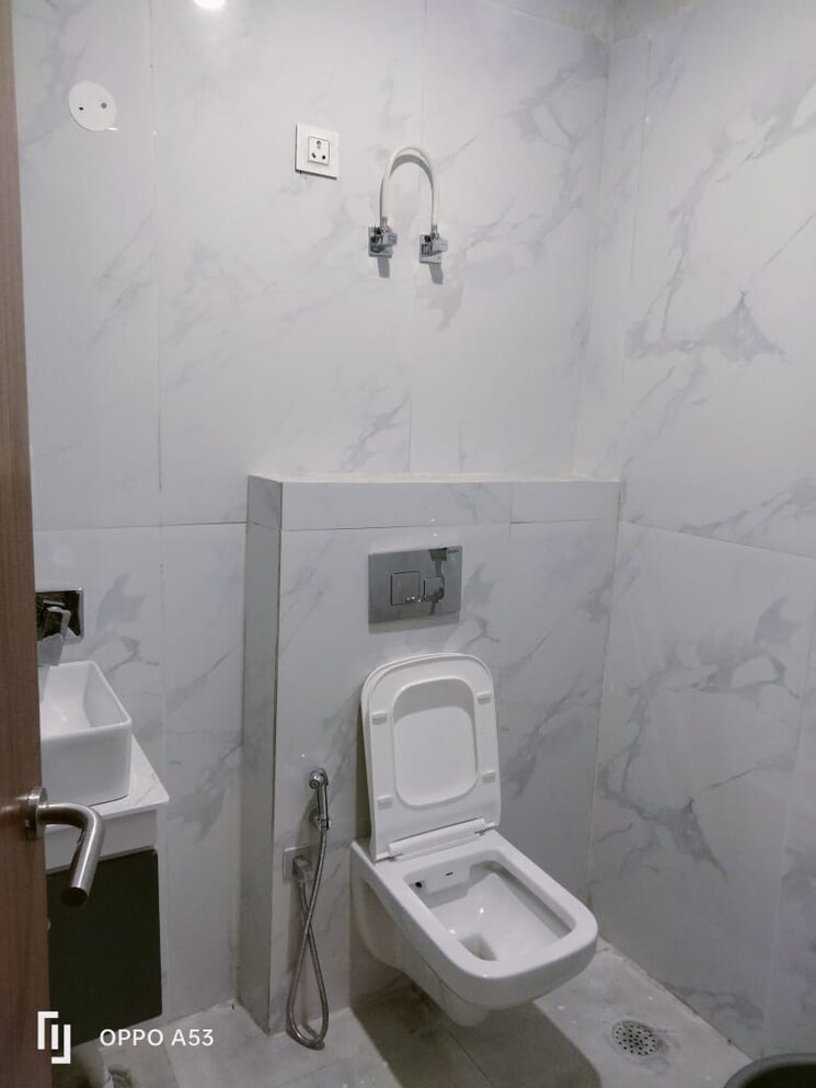 Bathroom, devbhoomi-elite-homez 3 Bedroom 1350 Sq.Ft. Builder Floor In Patiala Road Zirakpur 8440229