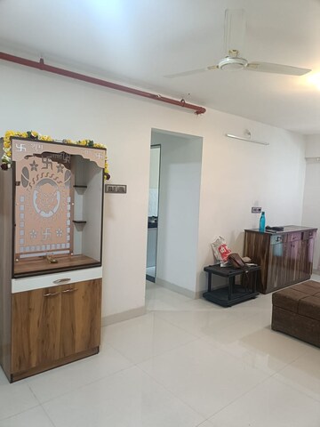 2 BHK Apartment For Rent in Shiv Shakti Tower 28, Malad East