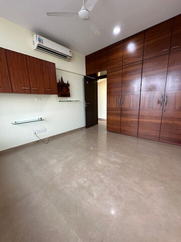 Bedroom in 2.5 BHK Apartment at Oberoi Realty Splendor, Andheri East – for Sale