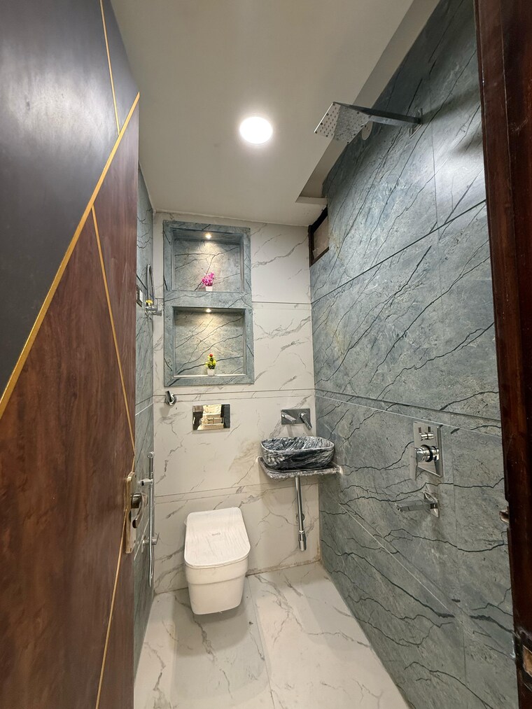 Bathroom, dwarka mor 2 Bedroom 650 Sq.Ft. Builder Floor In Dwarka Mor Delhi 8440339