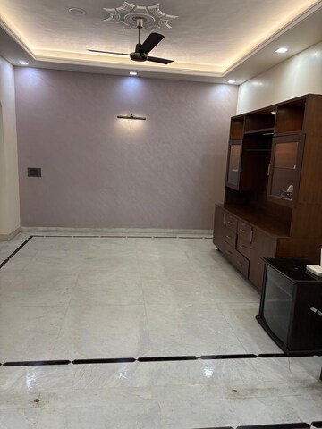 Room in 2 BHK Builder Floor at Govindpuri – for Rent