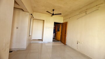 Room in 1 BHK Apartment at Lok Puram, Vasant Vihar – for Rent