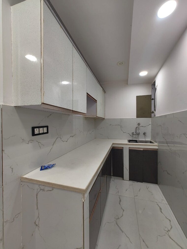 Kitchen, govindpuri 3 Bedroom 900 Sq.Ft. Builder Floor In Govindpuri Delhi 8440380