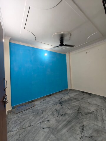 Room in 1 BHK Builder Floor at Govindpuri – for Rent