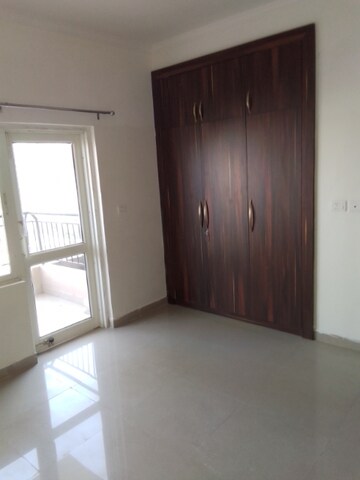 Room in 3 BHK Apartment at Ramprastha Awho, Sector 95 – for Rent