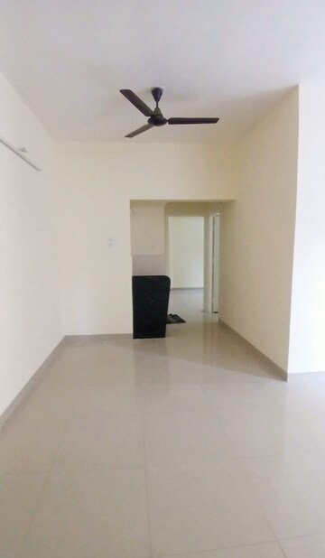 Room in 2 BHK Apartment at Kumar Palmgrove, Kondhwa – for Rent
