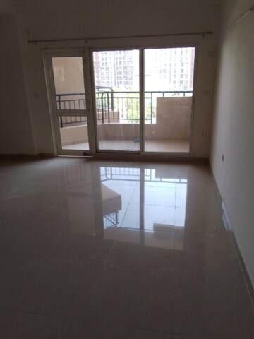 Room in 3 BHK Apartment at Ramprastha Awho, Sector 95 – for Rent