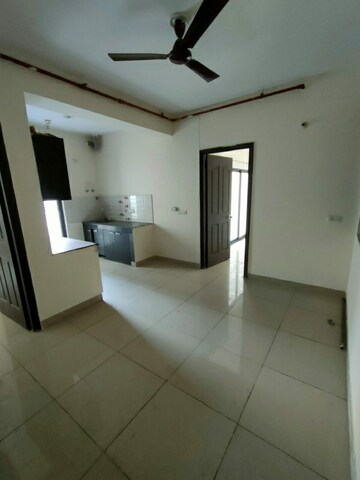 Room in 2 BHK Apartment at Ajnara Integrity, Raj Nagar Extension – for Rent