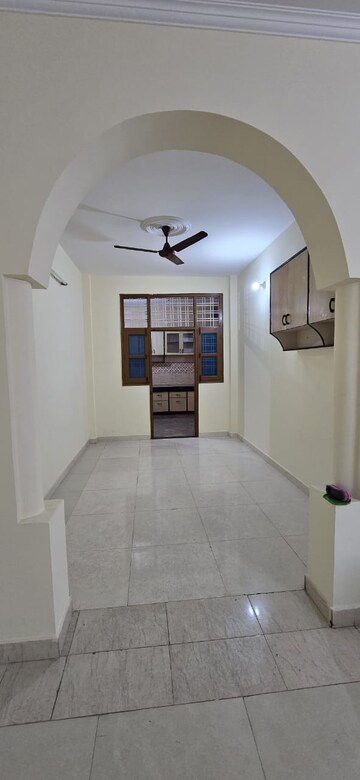 2 BHK Builder Floor For Rent in Sector 82