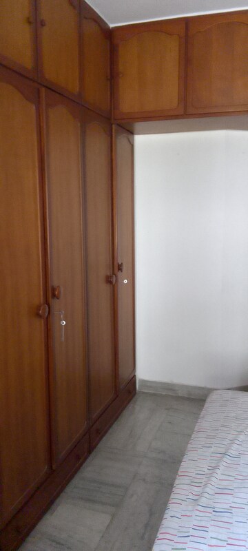 Furnished Amenities in 1.5 BHK Apartment at Satellite Glory, Andheri East – for Rent