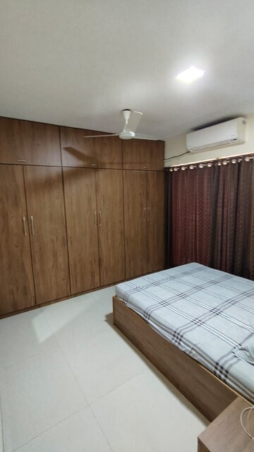 Bedroom in 3 BHK Apartment at Zee Swastik, Vile Parle East – for Rent