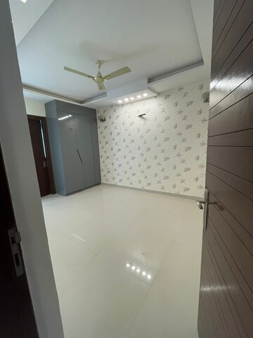 Kitchen in 4 BHK Apartment at Aradhya Homes, Sector 67a – for Rent