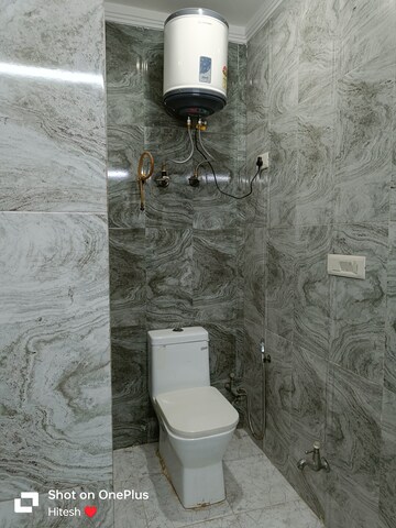 Bathroom in 2 BHK Builder Floor at Sector 47 – for Rent