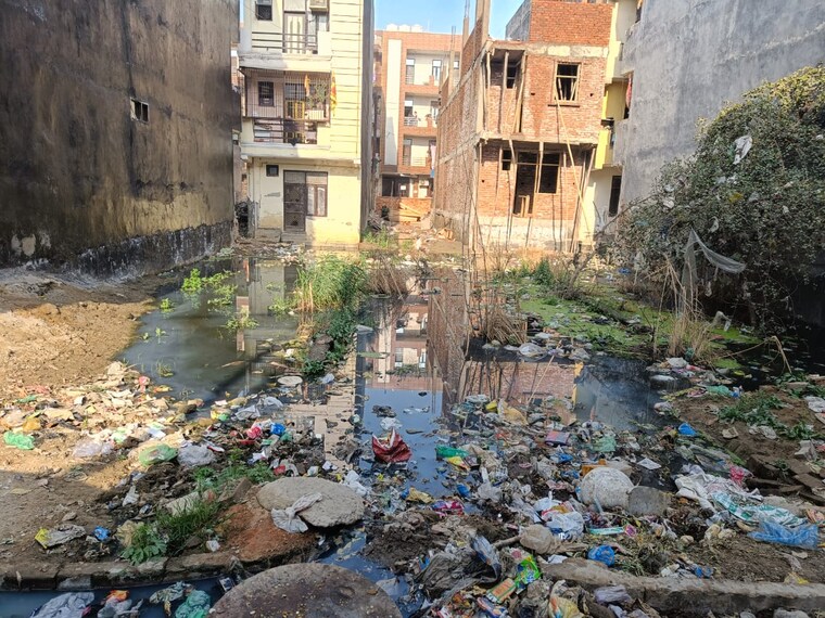 Exterior View, mgm-keshav-complex  150 Sq.Yd. Plot In Dlf Ankur Vihar Ghaziabad 8440699