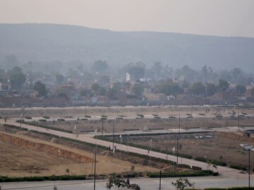  Plot For Sale in BPTP Parkland, Sector 75