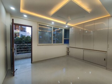 Room in 2 BHK Builder Floor at Savitri Nagar – for Sale