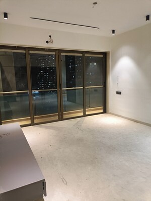 Room in 3 BHK Apartment at RNA Grande, Kandivali West – for Sale