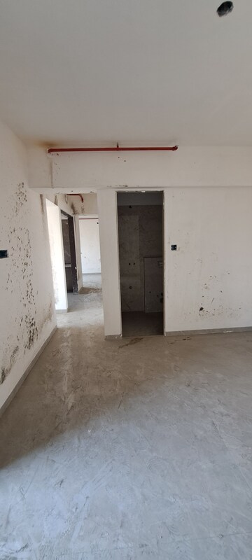 Kitchen in 2 BHK Apartment at Shakti One Luxuria, Kopar Khairane – for Sale