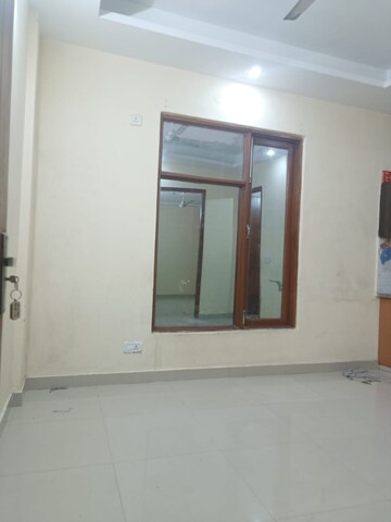 Room in 1 BHK Builder Floor at Saket – for Rent