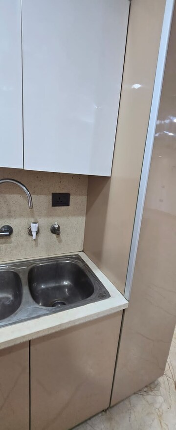 Furnished Amenities in 2 BHK Builder Floor at Rajouri Garden – for Rent