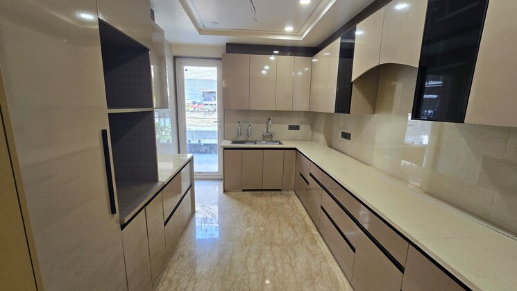 Kitchen, rajouri garden 3 Bedroom 200 Sq.Yd. Builder Floor In Rajouri Garden Delhi 8441588
