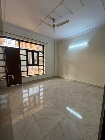 Room in 2 BHK Builder Floor at Sainik Plaza, Sector 49 – for Sale