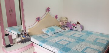 Bedroom in 2 BHK Apartment at Andheri West – for Rent