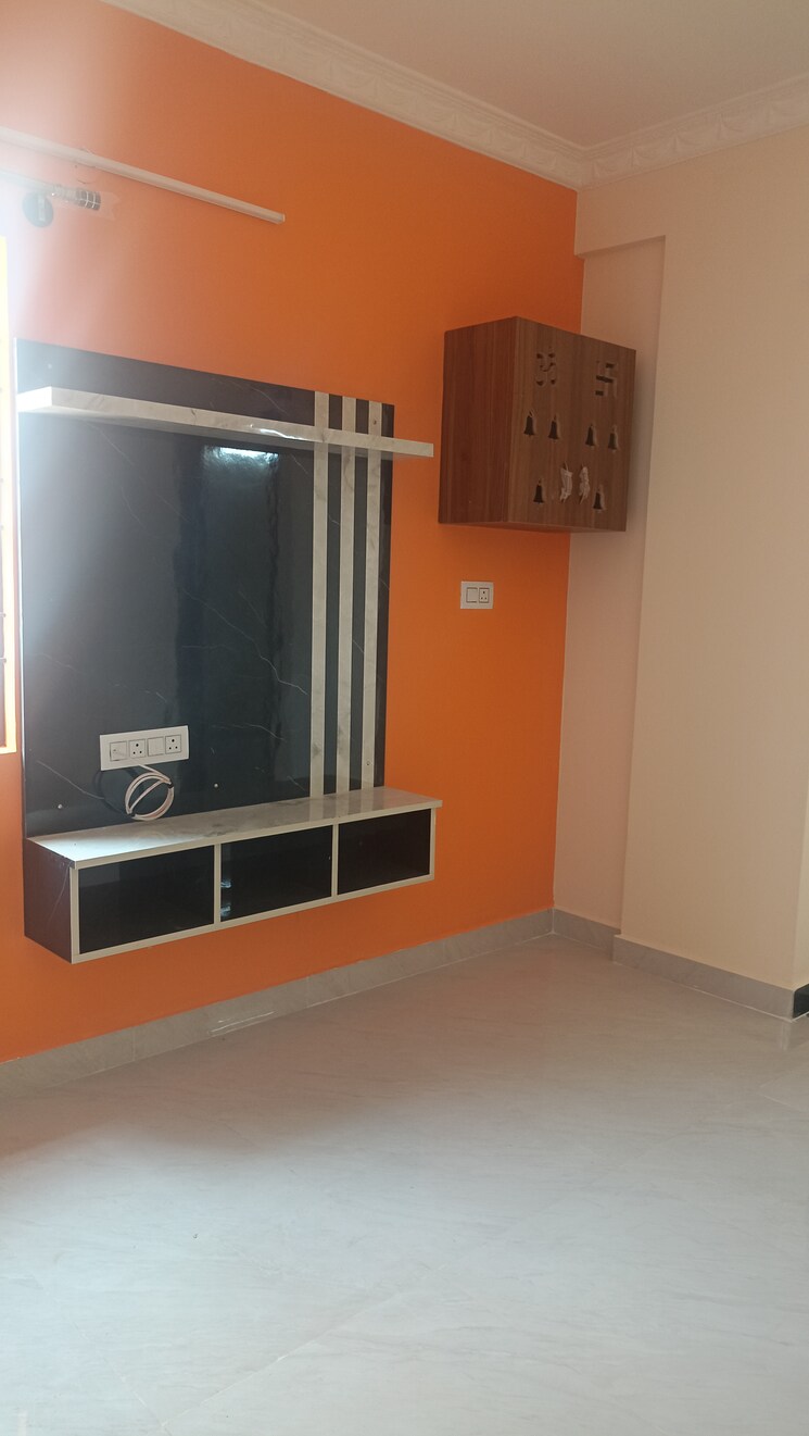 undefined, neeladri nagar 6+ Bedroom 1500 Sq.Ft. Independent House In Neeladri Nagar Bangalore 8441632