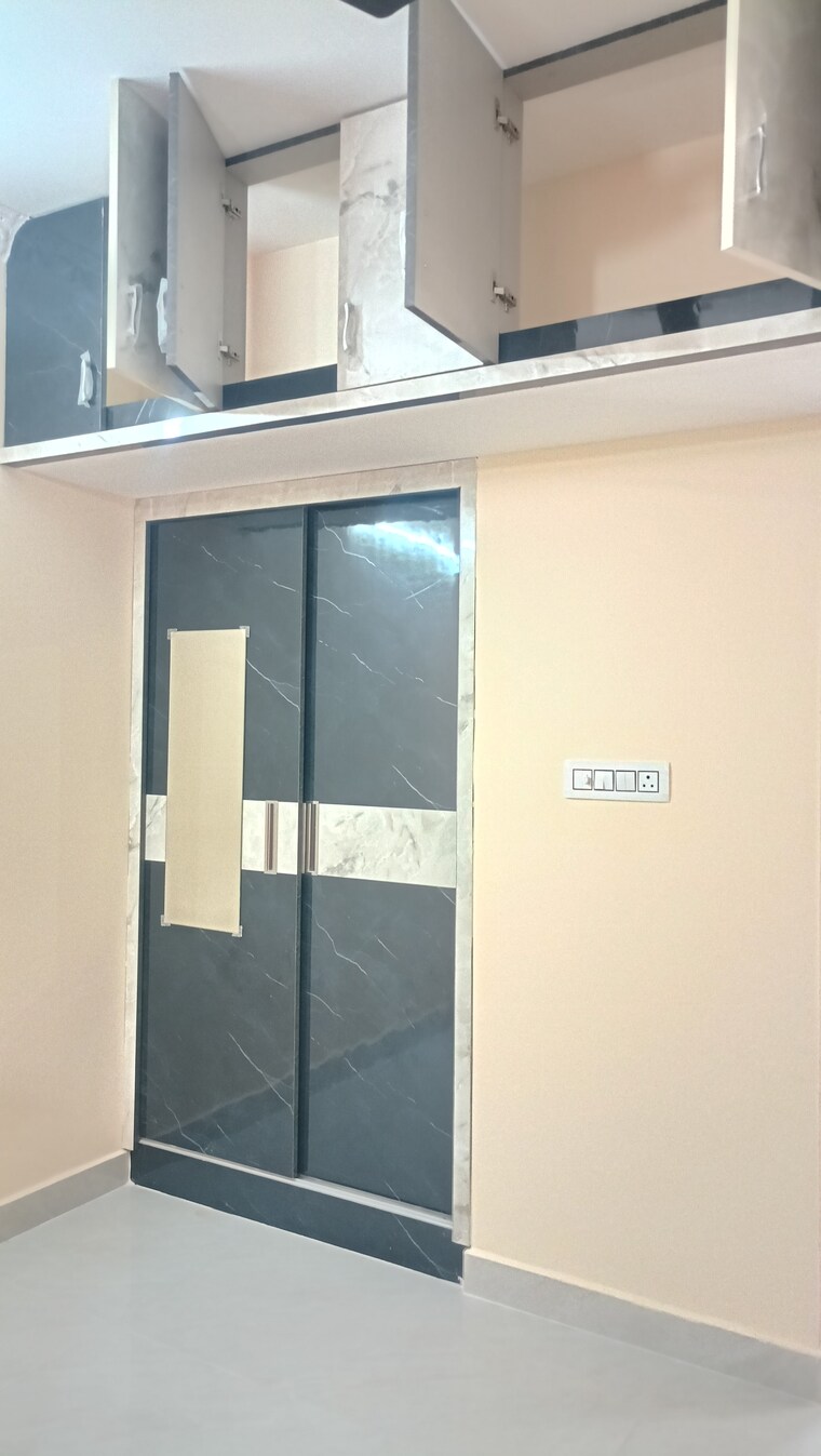 undefined, neeladri nagar 6+ Bedroom 1500 Sq.Ft. Independent House In Neeladri Nagar Bangalore 8441632