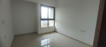 Room in 2 BHK Apartment at Kalpataru Immensa, Kolshet Road – for Sale