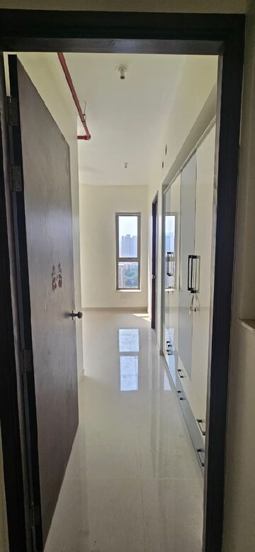 2 BHK Apartment at Kalpataru Paramount, Kapur Bawdi – for Rent