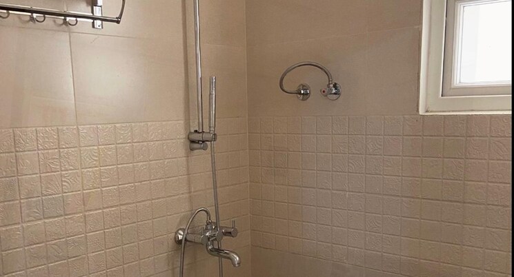 Bathroom, sbp-gateway-of-dreams 3 Bedroom 1800 Sq.Ft. Apartment In Dhakoli Zirakpur 8441625