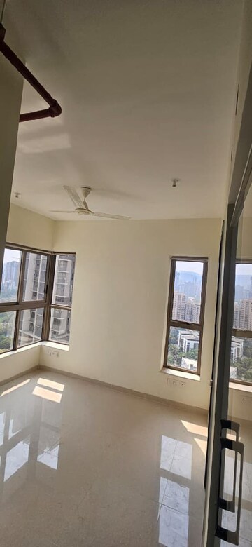 Bedroom in 2 BHK Apartment at Kalpataru Paramount, Kapur Bawdi – for Rent