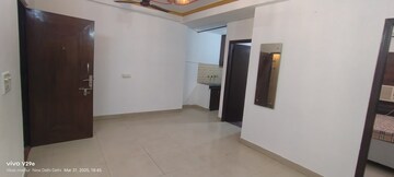 Room in 1 BHK Builder Floor at Ignou Road – for Rent