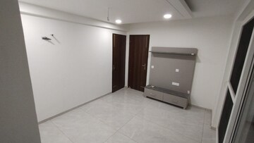 Room in 3 BHK Apartment at CRD Golden Castle, Patiala Road – for Rent