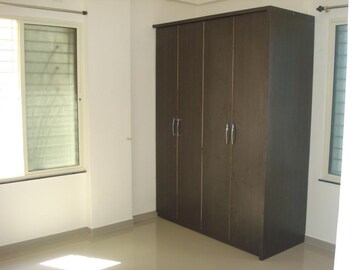 Room in 2 BHK Apartment at Kamaal Chok – for Sale
