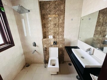 Bathroom in 3 BHK Apartment at SAS Tower, Sector 38 – for Rent