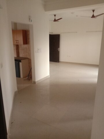 Room in 4 BHK Apartment at Ramprastha Awho, Sector 95 – for Rent