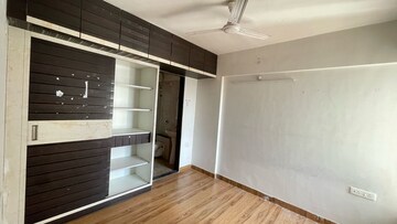 Room in 2 BHK Apartment at KFP Chesterfield, Dhanori – for Rent