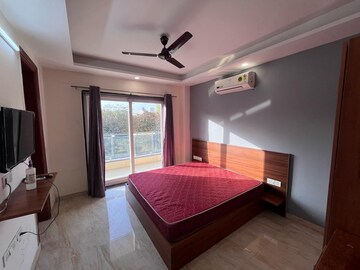 Bedroom in 2 BHK Apartment at SAS Tower, Sector 38 – for Rent