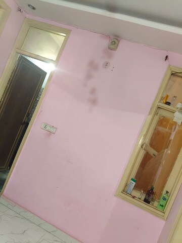 Furnished Amenities in 2 BHK Builder Floor at Dwarka Mor – for Rent