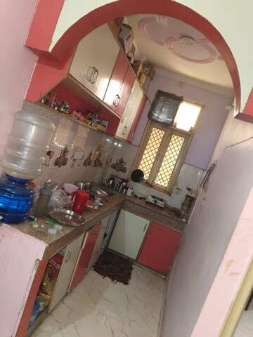 Furnished Amenities in 2 BHK Builder Floor at Dwarka Mor – for Rent