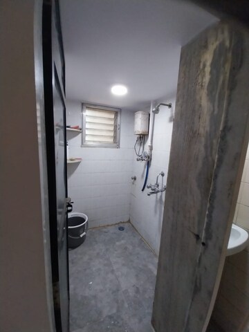 Master Bedroom in 1 BHK Apartment at Dahisar West – for Rent