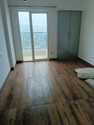 Room in 2.5 BHK Apartment at Ace Divino, Sector 1 Greater Noida – for Sale