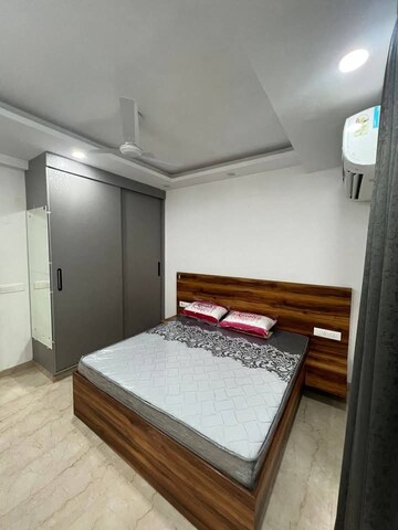 Bedroom in 1 BHK Builder Floor at Sushant Vyapaar Kendra, Sector 43 – for Rent